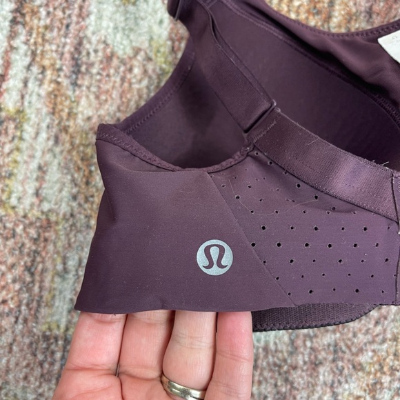 Lululemon Run Times Bra in Arctic Plum Size 32C - Picture 2 of 6